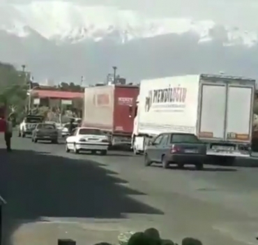 صادرات محموله‌های ایران با قیمت نجومی توسط کامیون‌های خارجی + فیلم